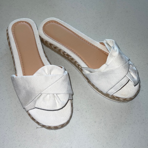 NWOT Cute Espadrilles Slides size 9 - Picture 2 of 6